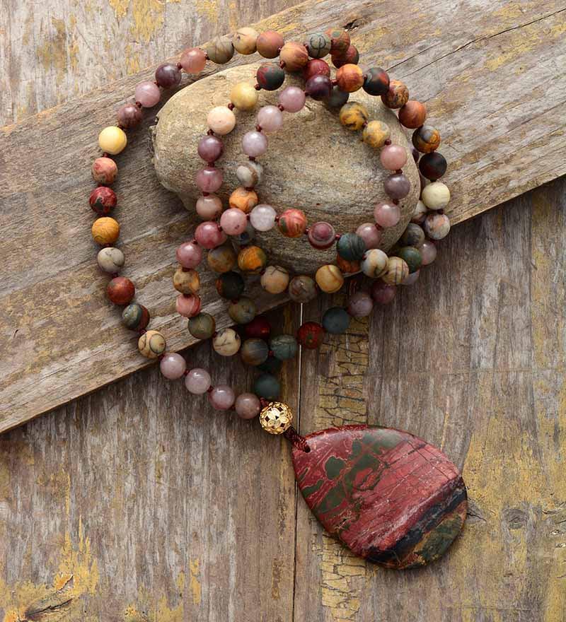 Collana "Foglia Antica" in Onice e Diaspro con Perline