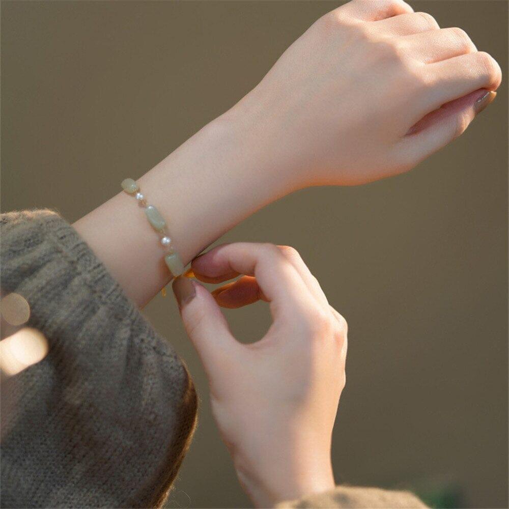 Bracciale "Sentiero di Prosperità" in Giada Verde e Perle