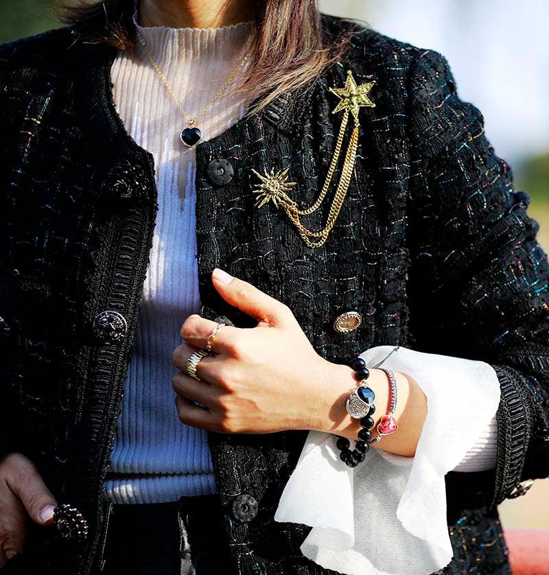 Ciondolo Dorato "Essenza Elegante" con Onice, Ametista e Lapislazzuli