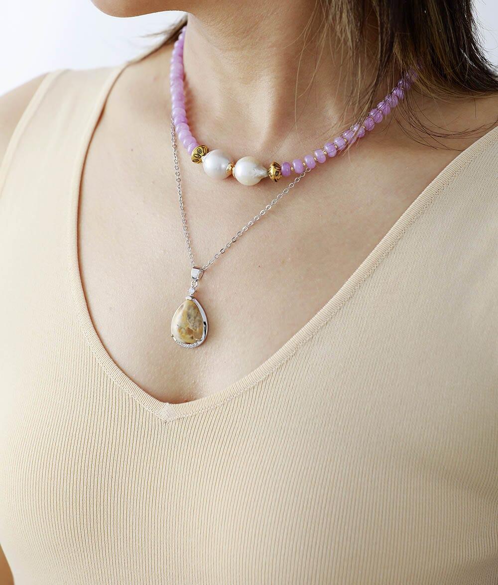 Collana “Eleganza Essenziale” in Pietre Naturali