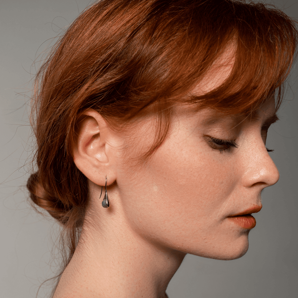 Orecchini "Bagliore Cristallino" in Labradorite