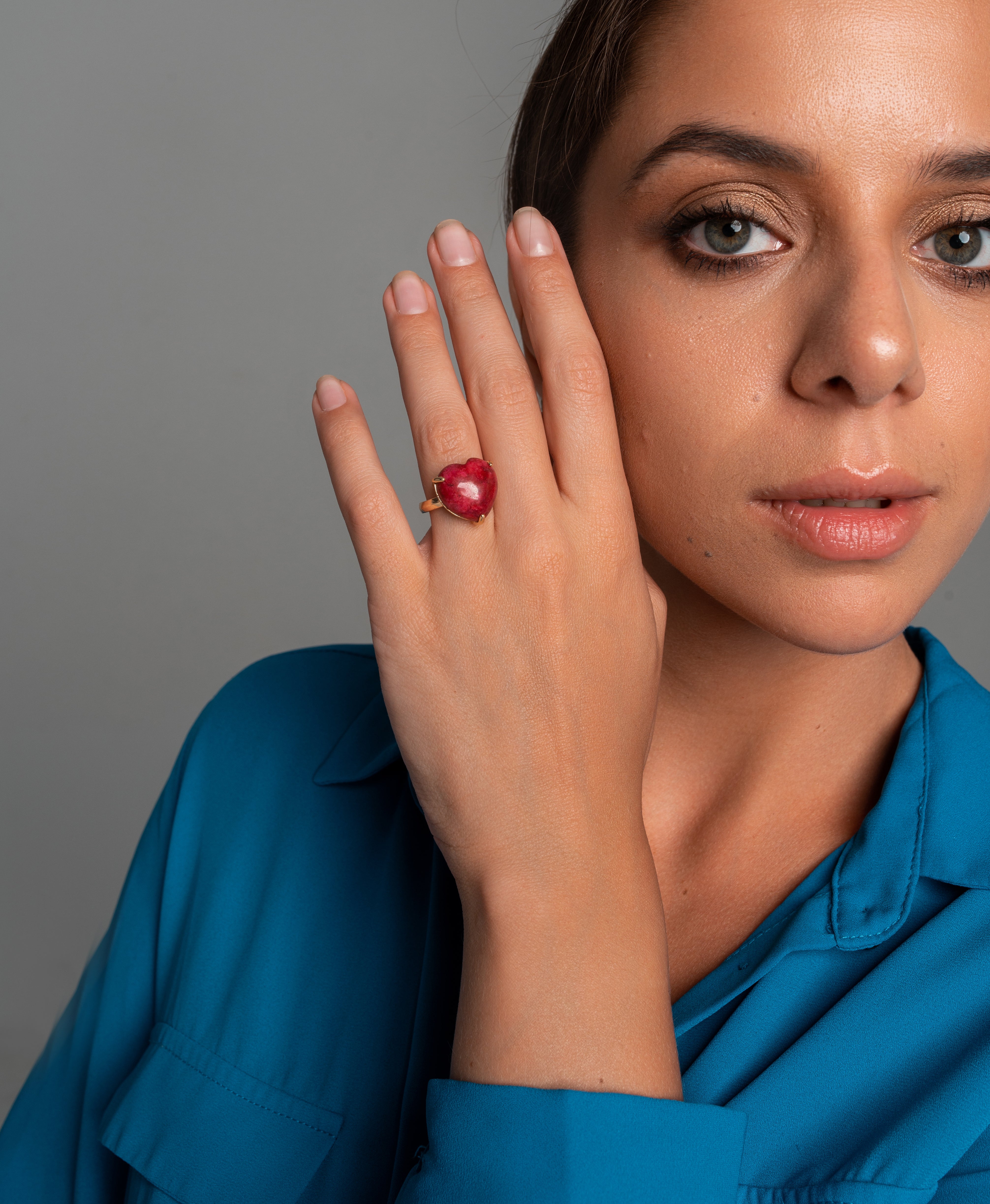 Anello "Cuore di Guarigione" con Pietra a Forma di Cuore