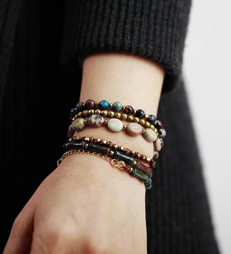 Bracciale e Collana di Pietre Naturali “Abbraccio Terrestre”