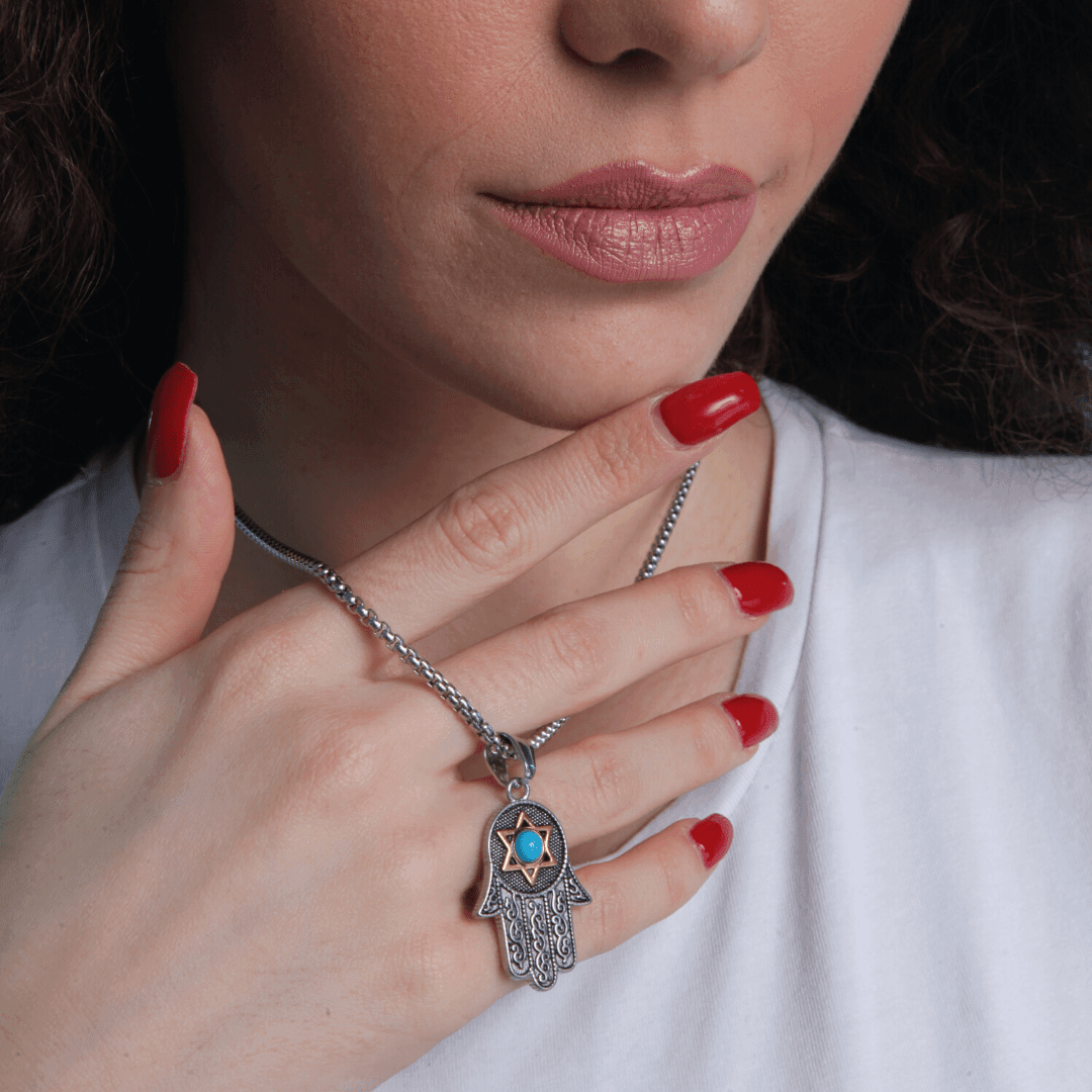 Collana "Abbondanza Serenata" con Mano Hamsa in Turchese