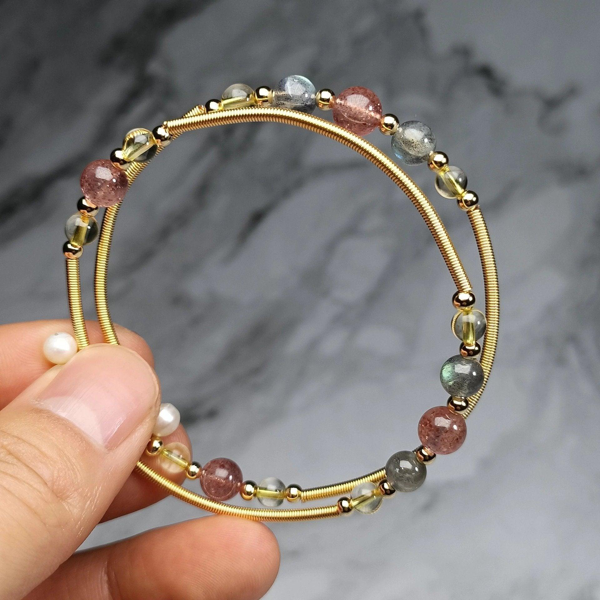 Bracciale "Cerchio dell’Abbondanza" con Quarzo Fragola e Labradorite