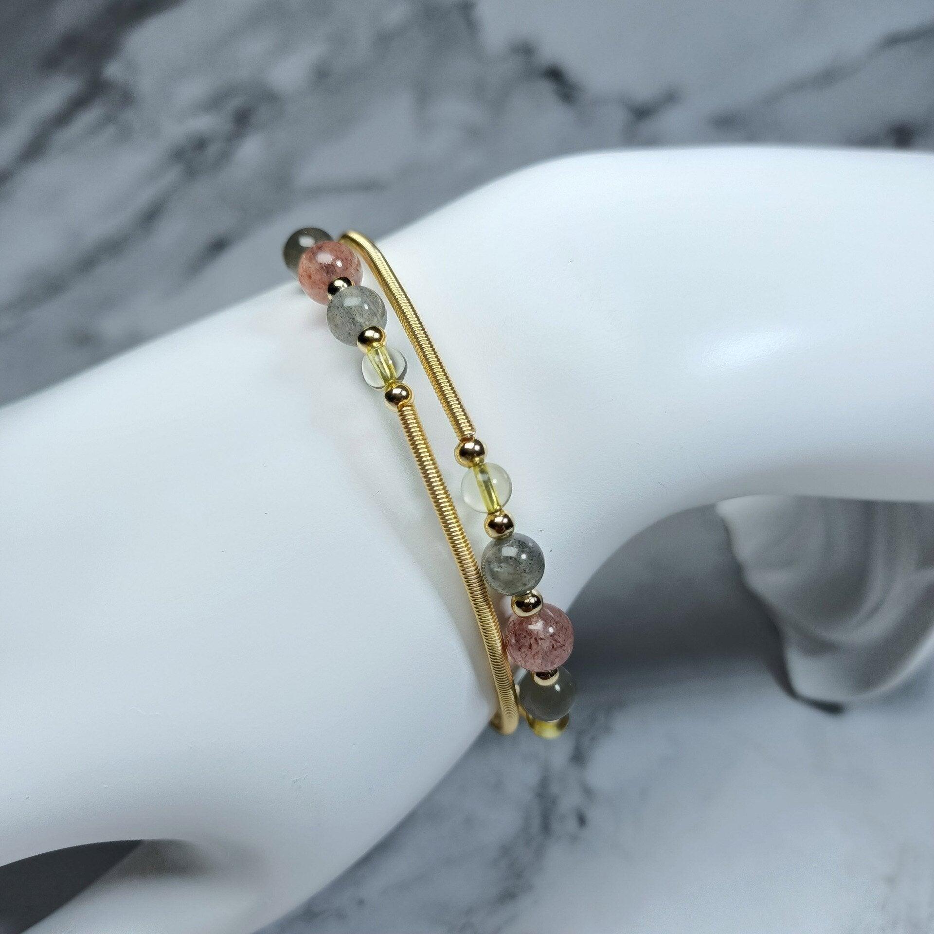 Bracciale "Cerchio dell’Abbondanza" con Quarzo Fragola e Labradorite