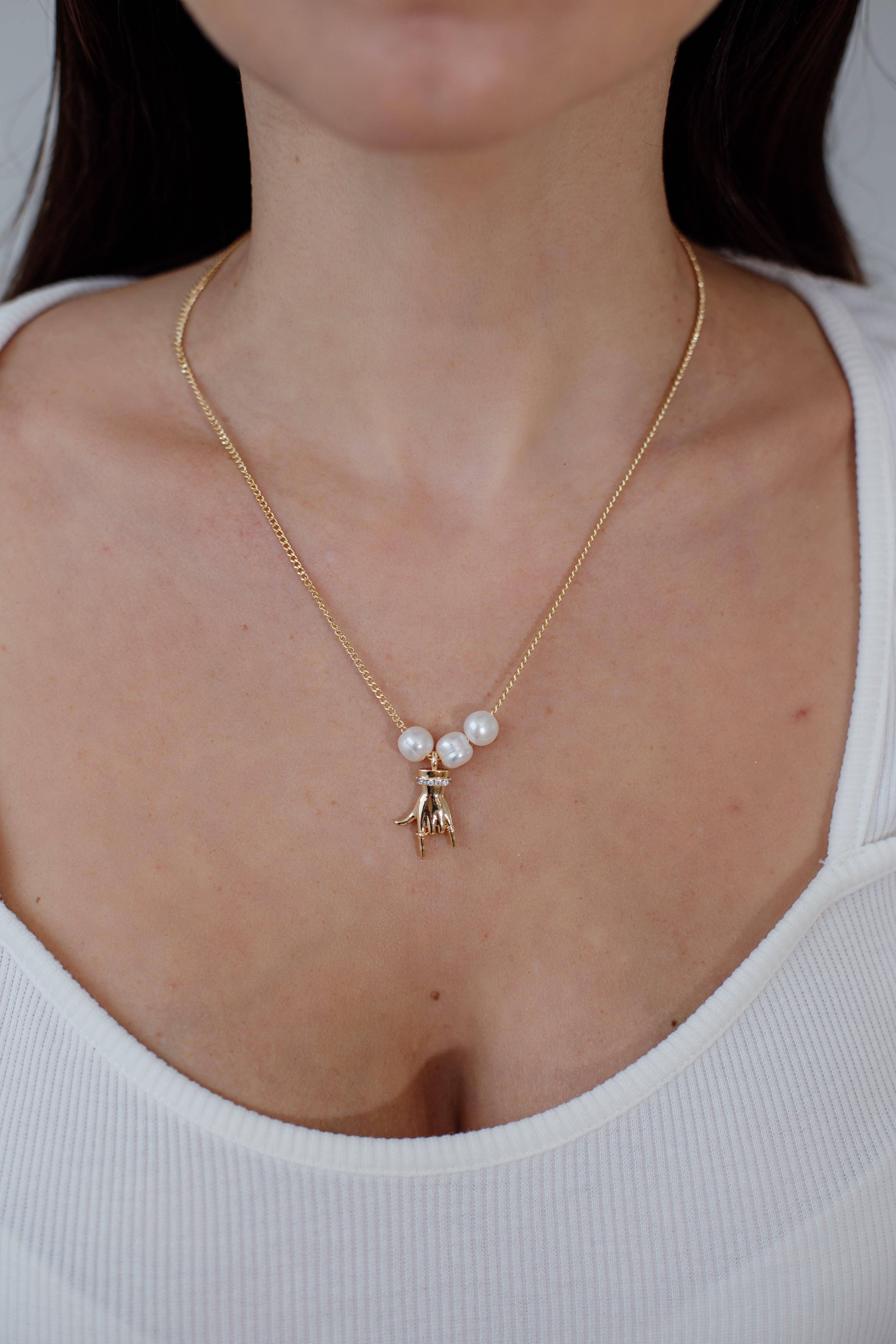 Collana con Perle e Ciondolo di Buddha "Eleganza Spirituale"