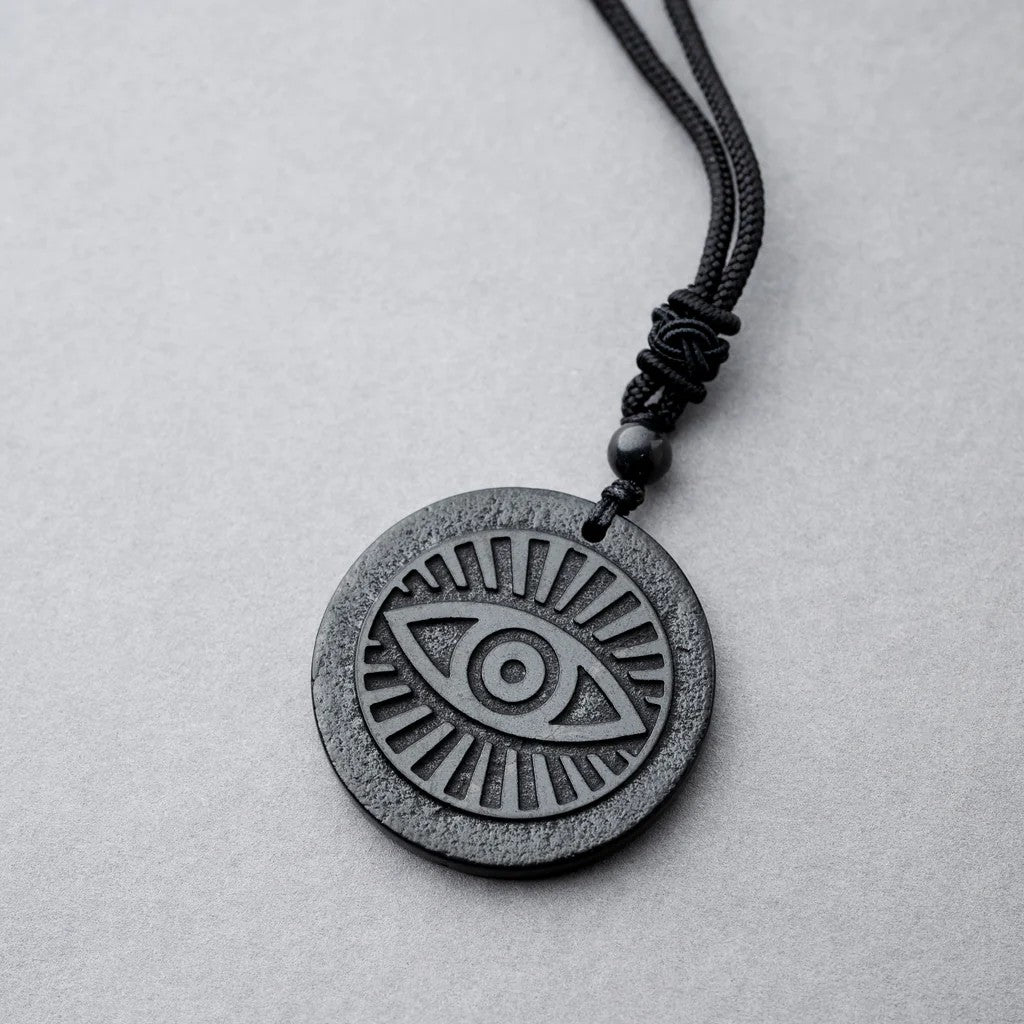 Ciondolo in shungite “Occhio di Dio”