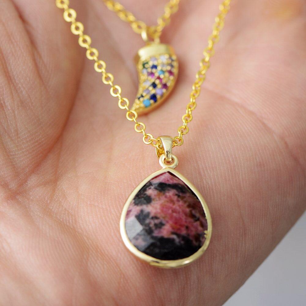 Collana Dorata con Strati di Labradorite e Rodonite “Talismano Rafforzante”