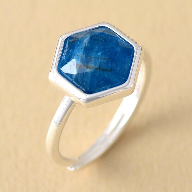 Anello "Serenità Cristallina" in Apatite o Ametista