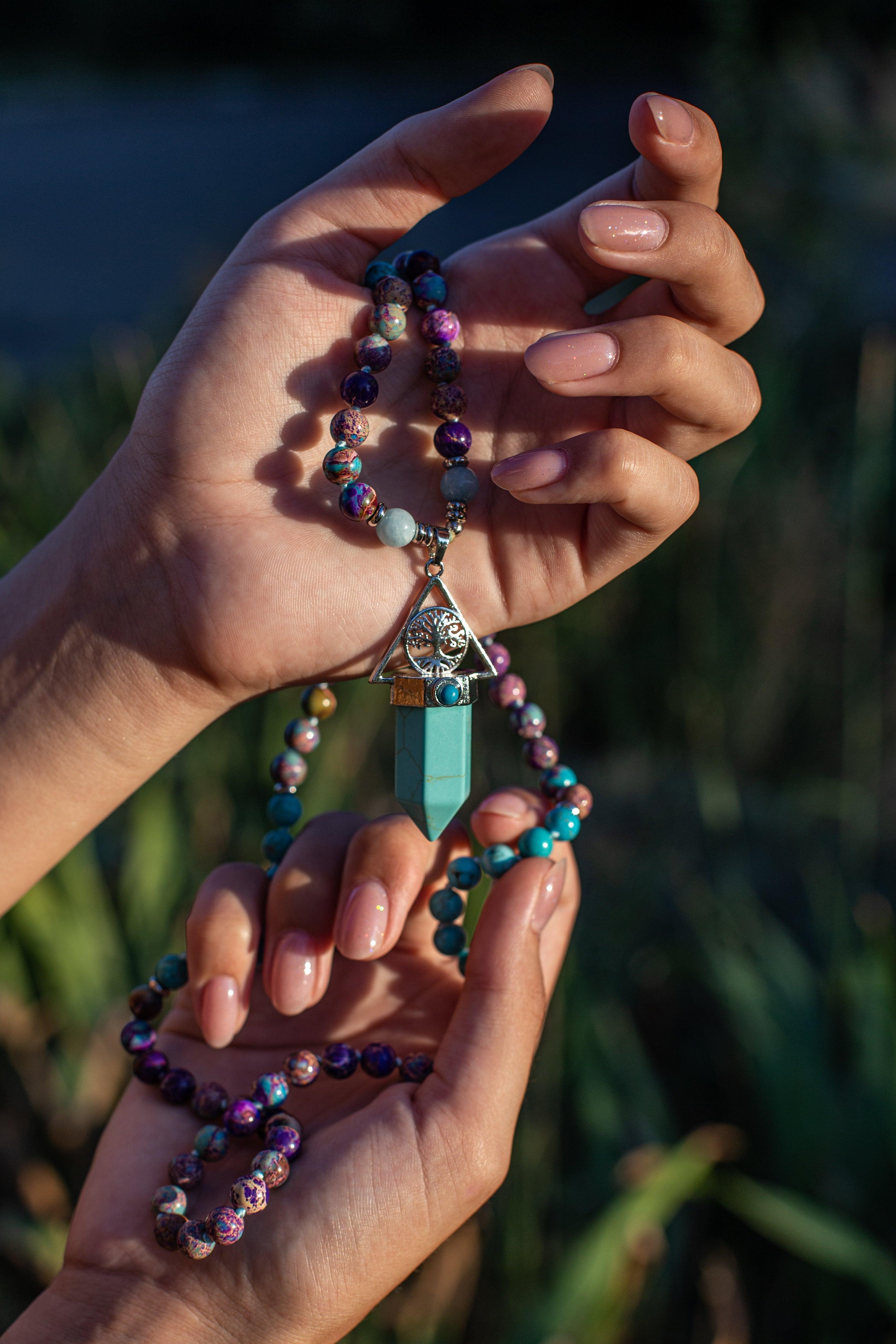 Collana Mala "Arcobaleno di Magia" con Pendente in Turchese