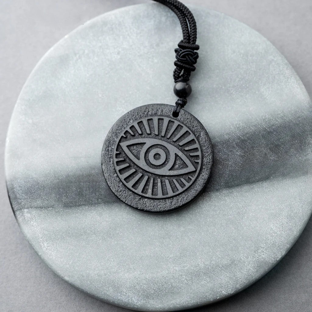 Ciondolo in shungite “Occhio di Dio”