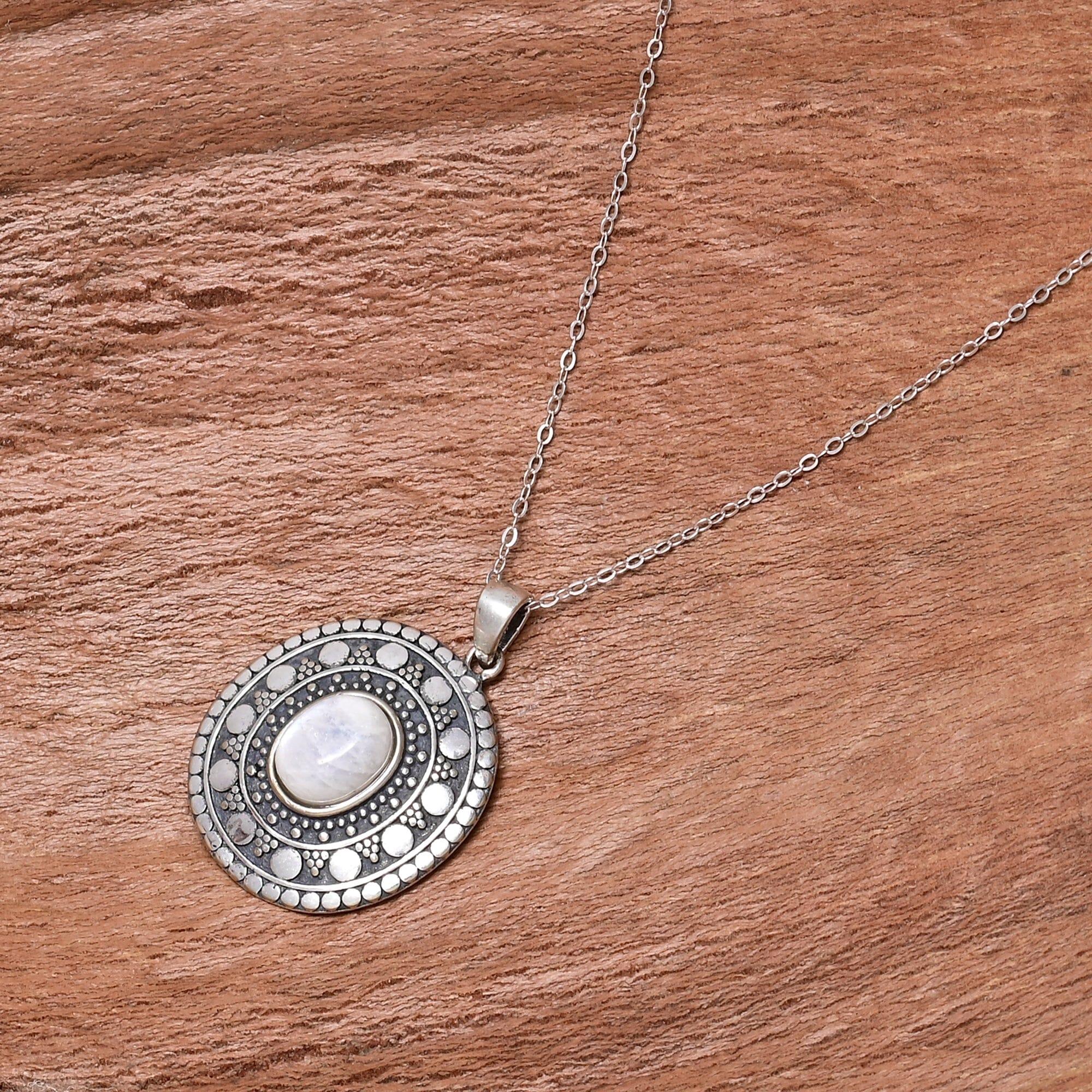 Collana "Yavanna" con Pietra Lunare Ovale